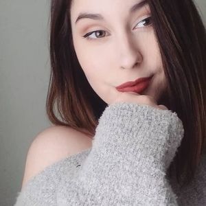 Meet your Posher, Arika